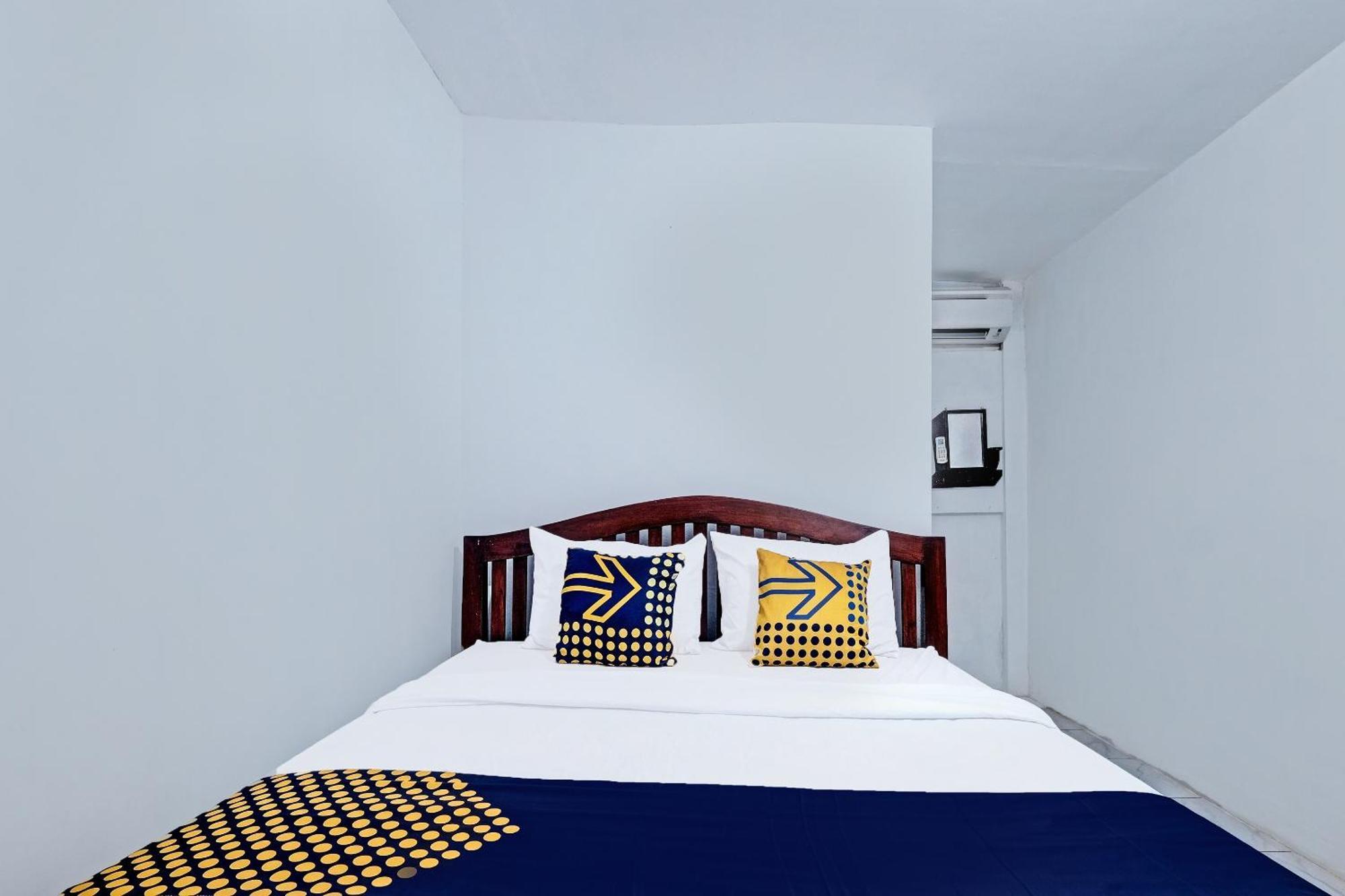 Spot On 91916 Joglo Doyong Homestay Syariah 日惹 外观 照片