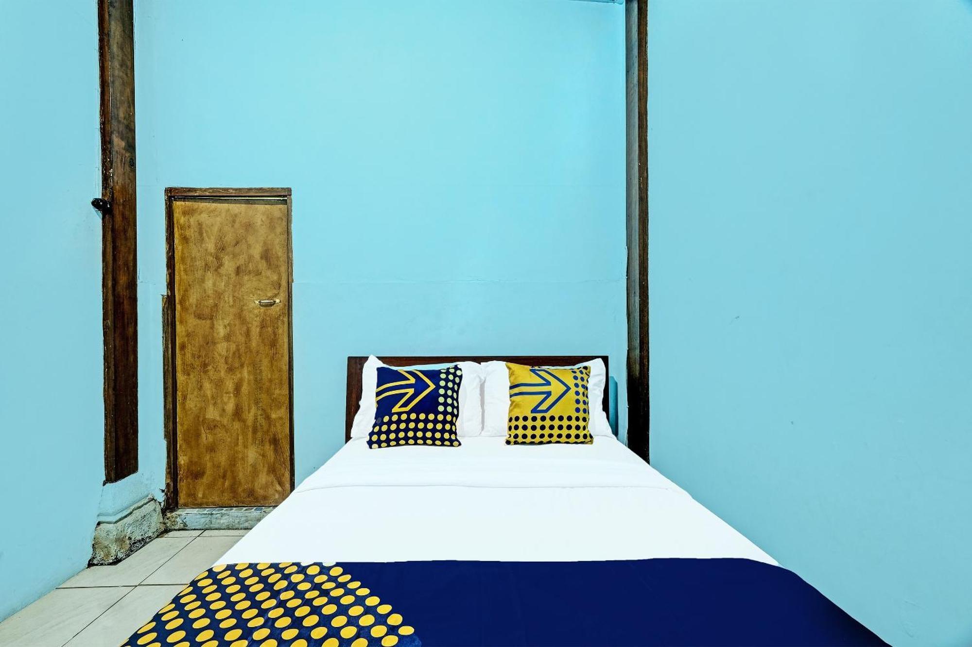 Spot On 91916 Joglo Doyong Homestay Syariah 日惹 外观 照片